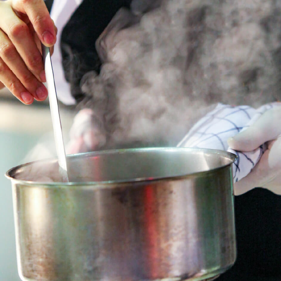 相手に寄り添ったサービスを給食を通して提供したい