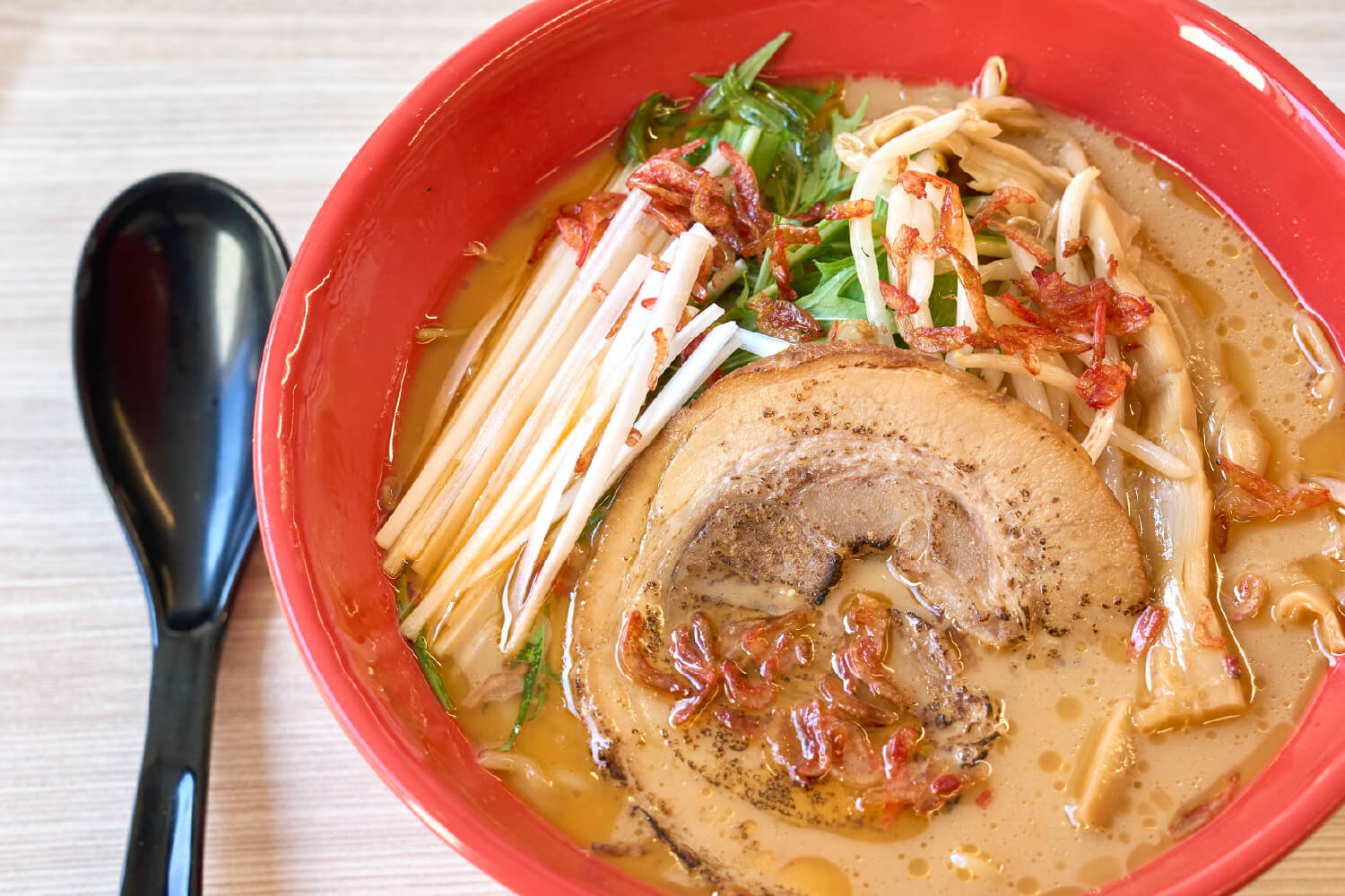 銀座おのでら監修 海老味噌ラーメン