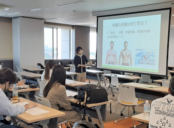 東京山手調理師専門学校で管理栄養士・上條 悠が特別授業を実施