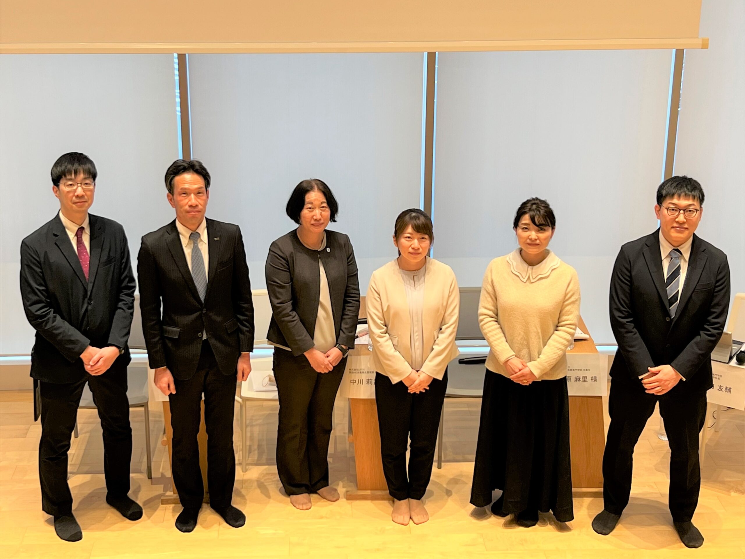 京都栄養医療専門学校主催の公開シンポジウムに、栄養衛生管理部 中川 莉那がパネリストとして登壇