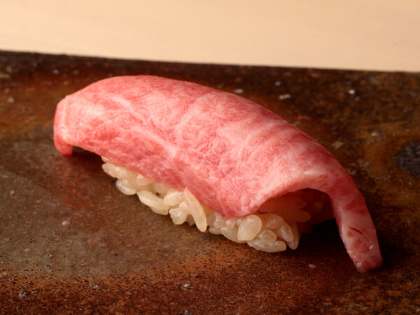 「ねとらぼ」に「鮨 銀座おのでら 総本店」が紹介